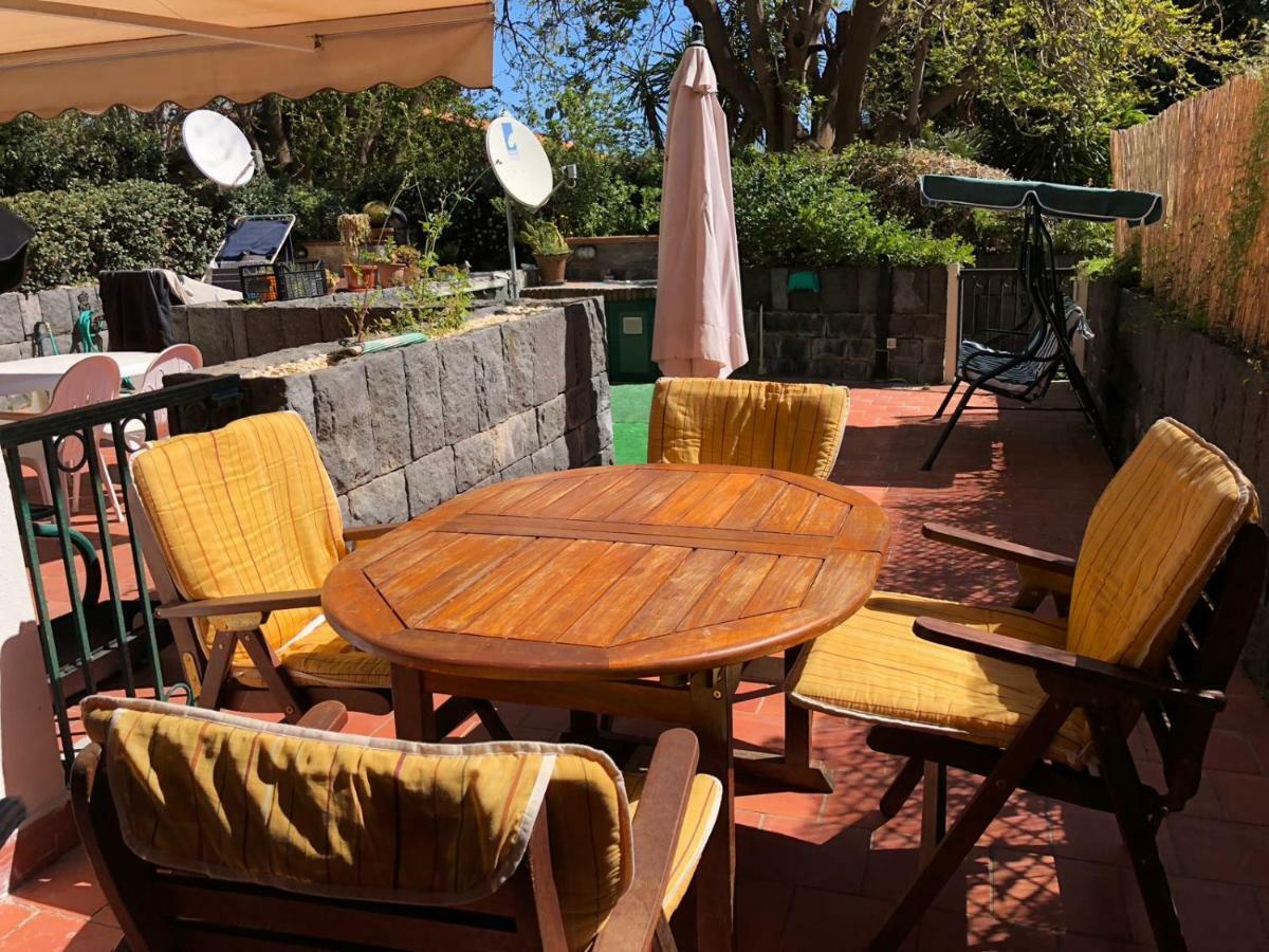 אסראלה Andrew'S Apartment - Mulinia Residence מראה חיצוני תמונה