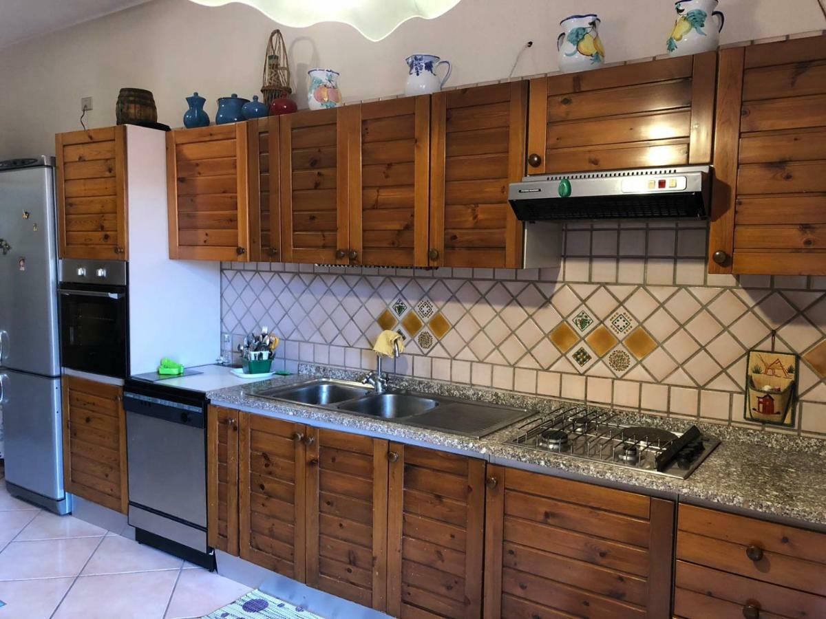 אסראלה Andrew'S Apartment - Mulinia Residence מראה חיצוני תמונה