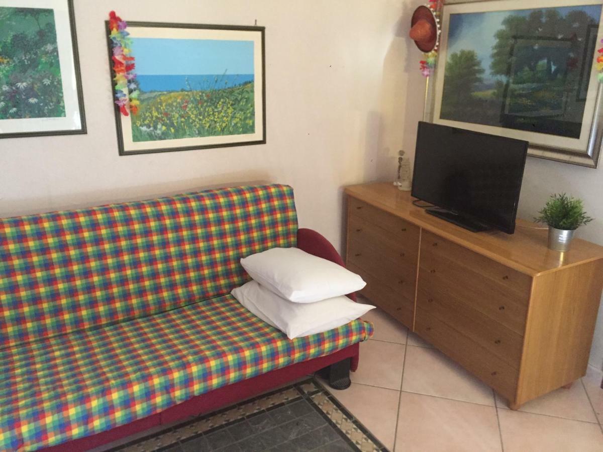 אסראלה Andrew'S Apartment - Mulinia Residence מראה חיצוני תמונה