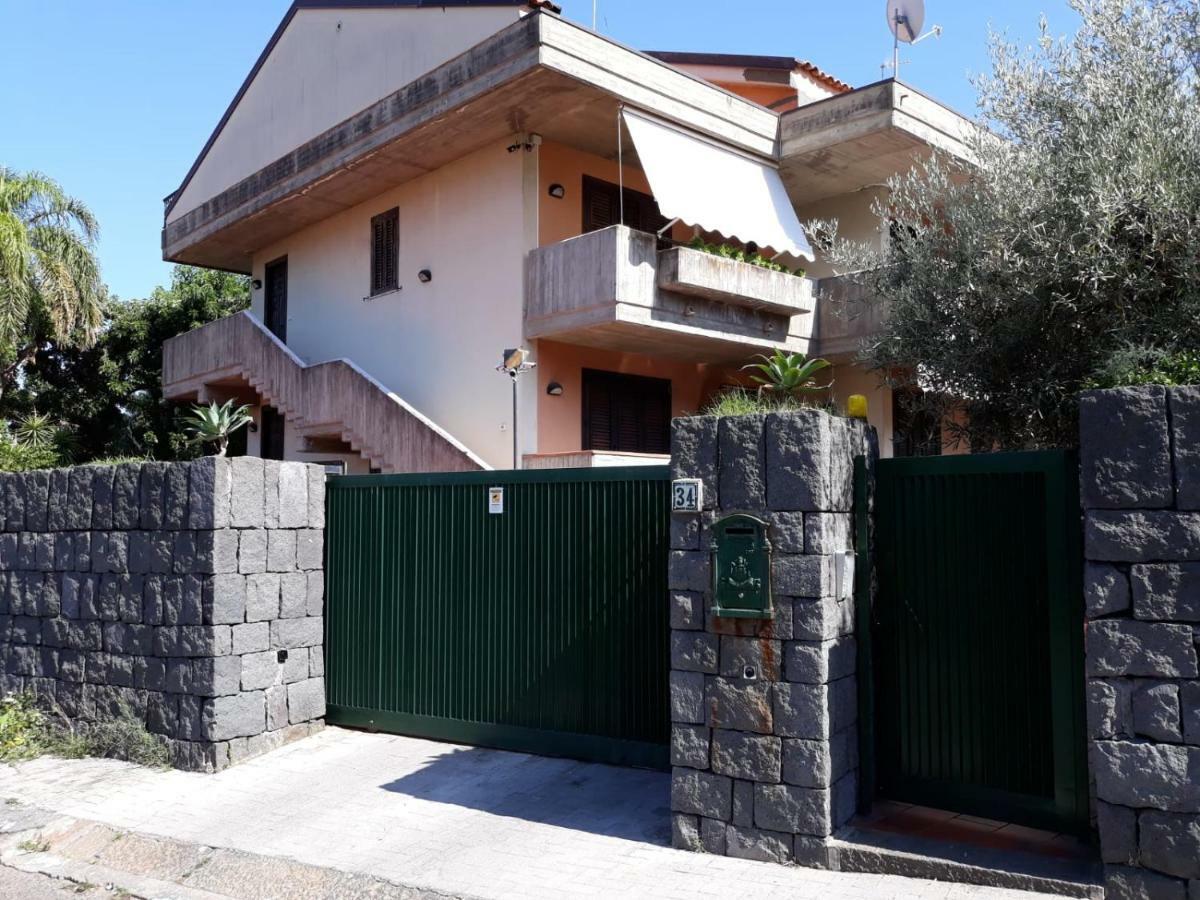 אסראלה Andrew'S Apartment - Mulinia Residence מראה חיצוני תמונה