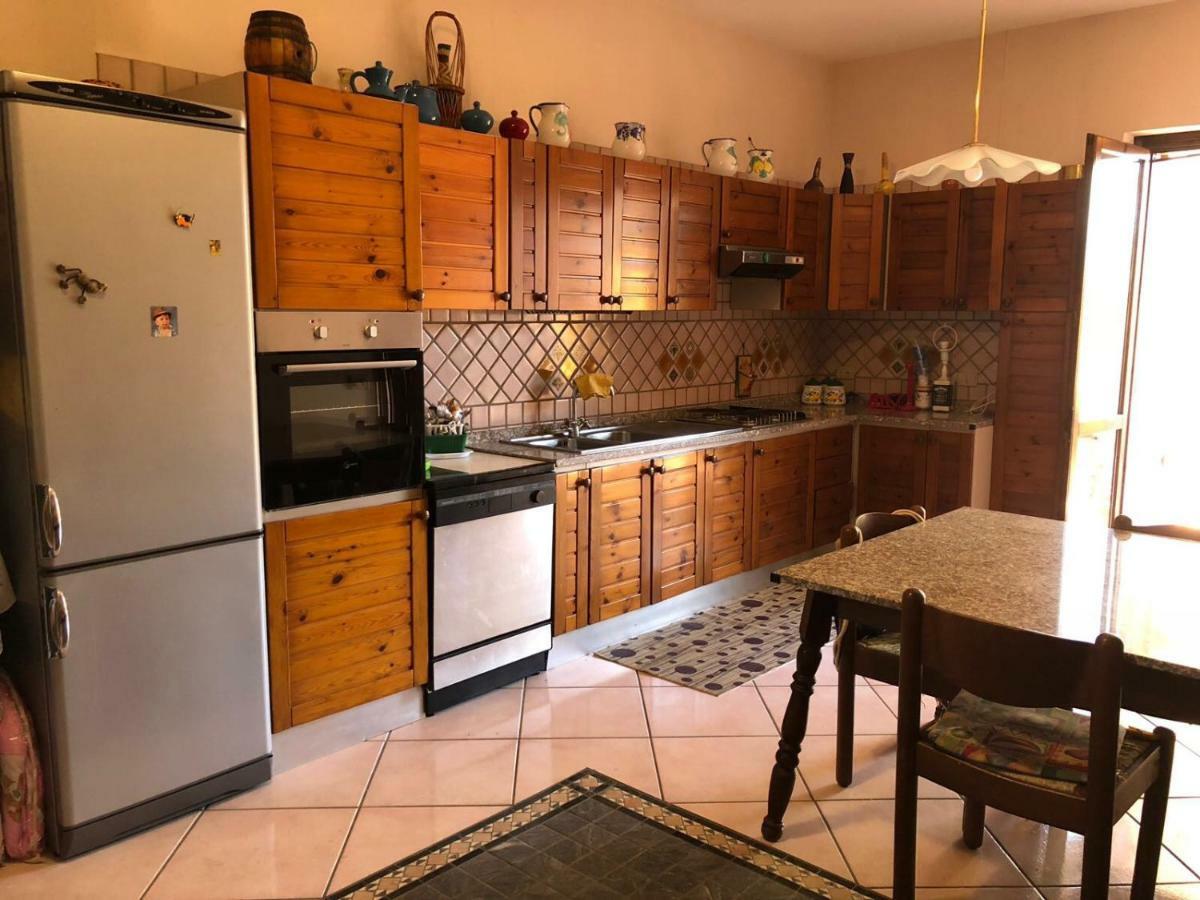 אסראלה Andrew'S Apartment - Mulinia Residence מראה חיצוני תמונה