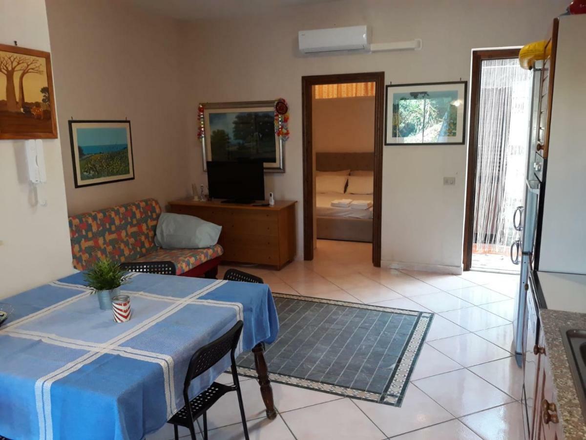 אסראלה Andrew'S Apartment - Mulinia Residence מראה חיצוני תמונה